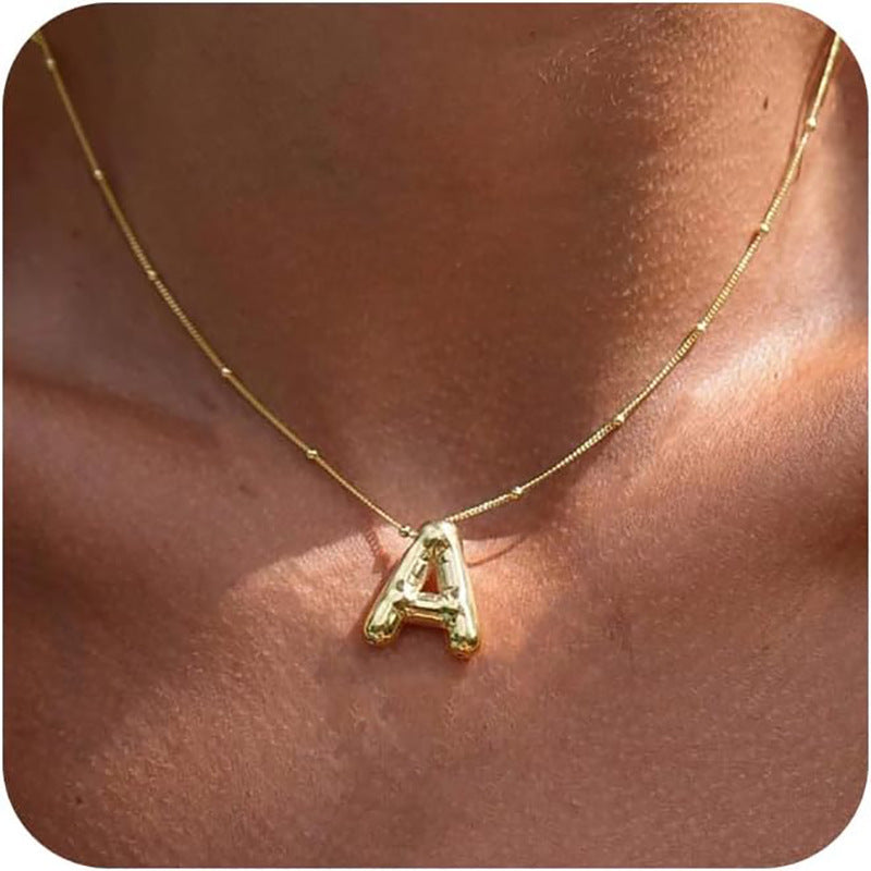 Damen Halskette mit stilvollem Buchstabenanhänger Shop Nory