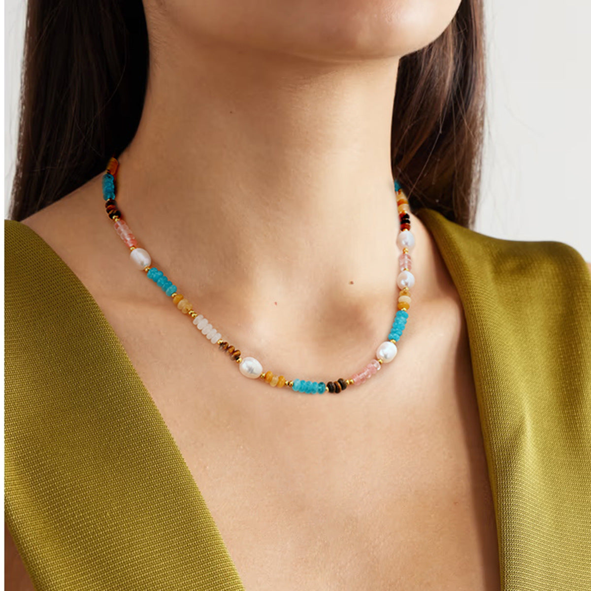 Damen Halskette mit bunten Natursteinen und eleganten Perlenakzenten Shop Nory