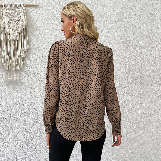 Damen Schluppenbluse aus leichtem Viskose‑Mix mit Bindekragen, Manschettenärmeln und Animal‑Print Shop Nory