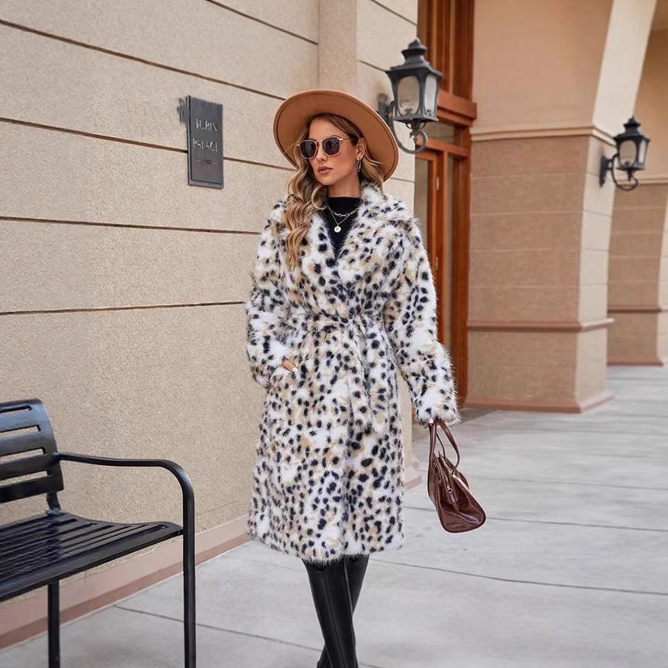 Damen Midi-Kunstpelzmantel mit Leopardenprint, tailliertem Bindegürtel und Schalkragen Shop Nory