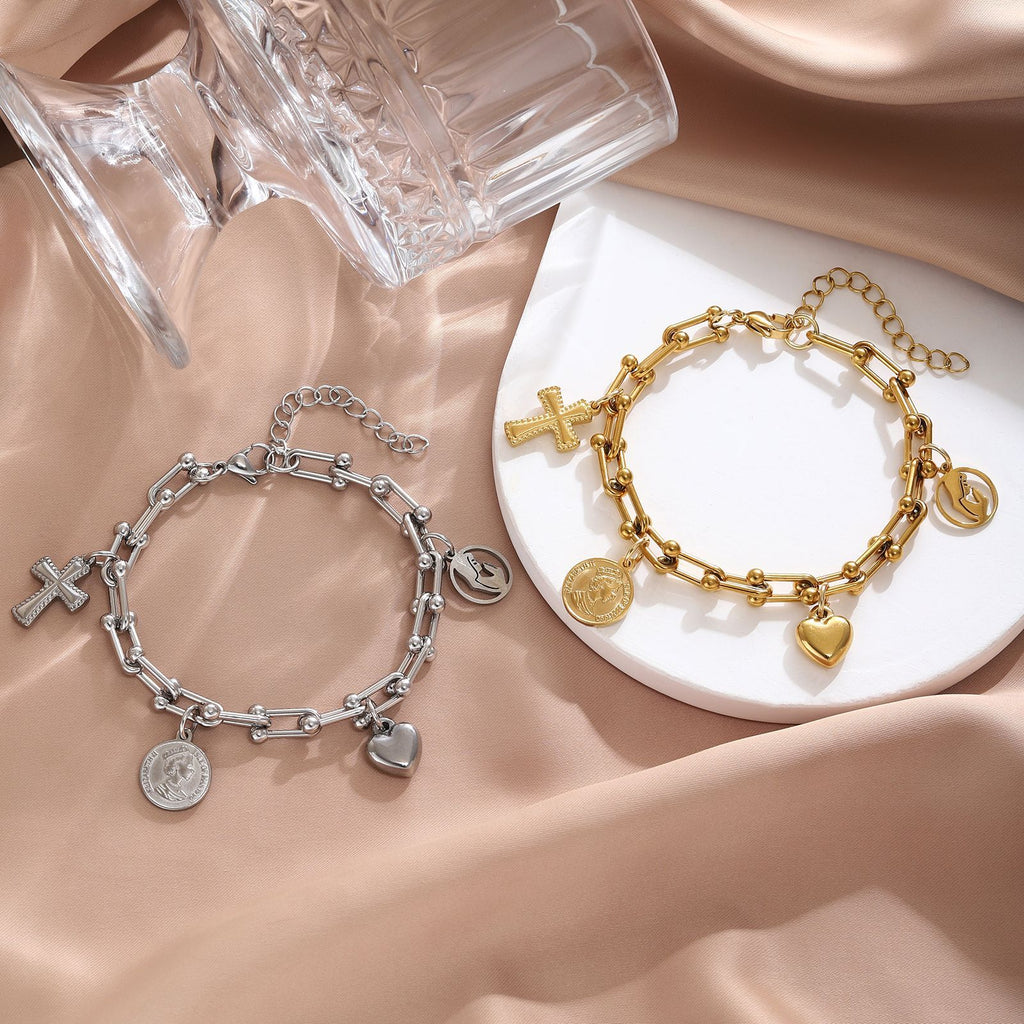 Damen Charmantes Armband mit personalisierbaren Anhängern Shop Nory