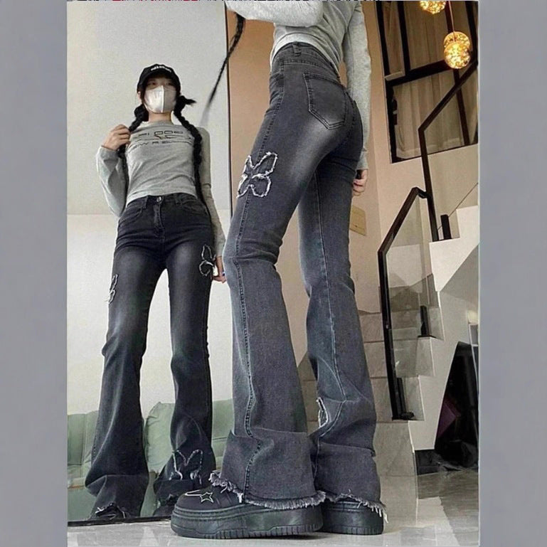 Damen Hochtaillierte Flared-Jeans mit Schmetterlingsstickerei, rohem Saum und sculptendem Stretchbund Shop Nory