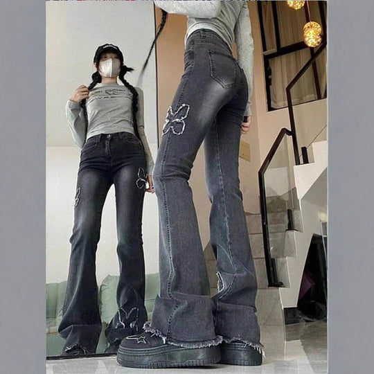 Damen Hochtaillierte Flared-Jeans mit Schmetterlingsstickerei, rohem Saum und sculptendem Stretchbund Shop Nory