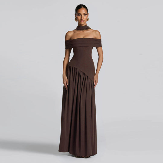 Damen Abendkleid mit schickem Schulterfreies Design und hohem Schlitz