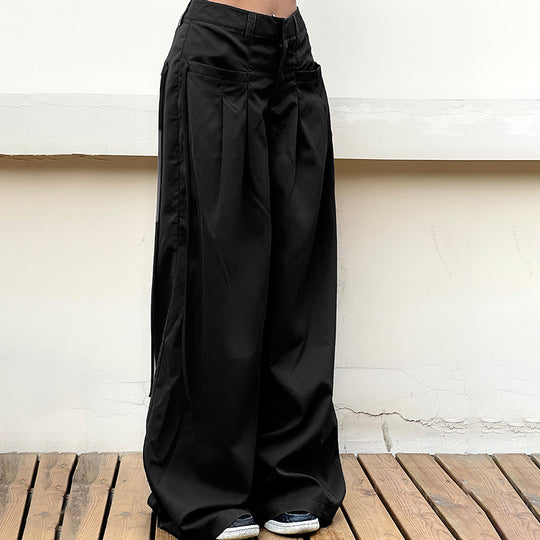 Damen nan hochtaillierte weite Bundfaltenhose mit Cargo‑Details, Gürtelschlaufen und geradem Beinschnitt Shop Nory