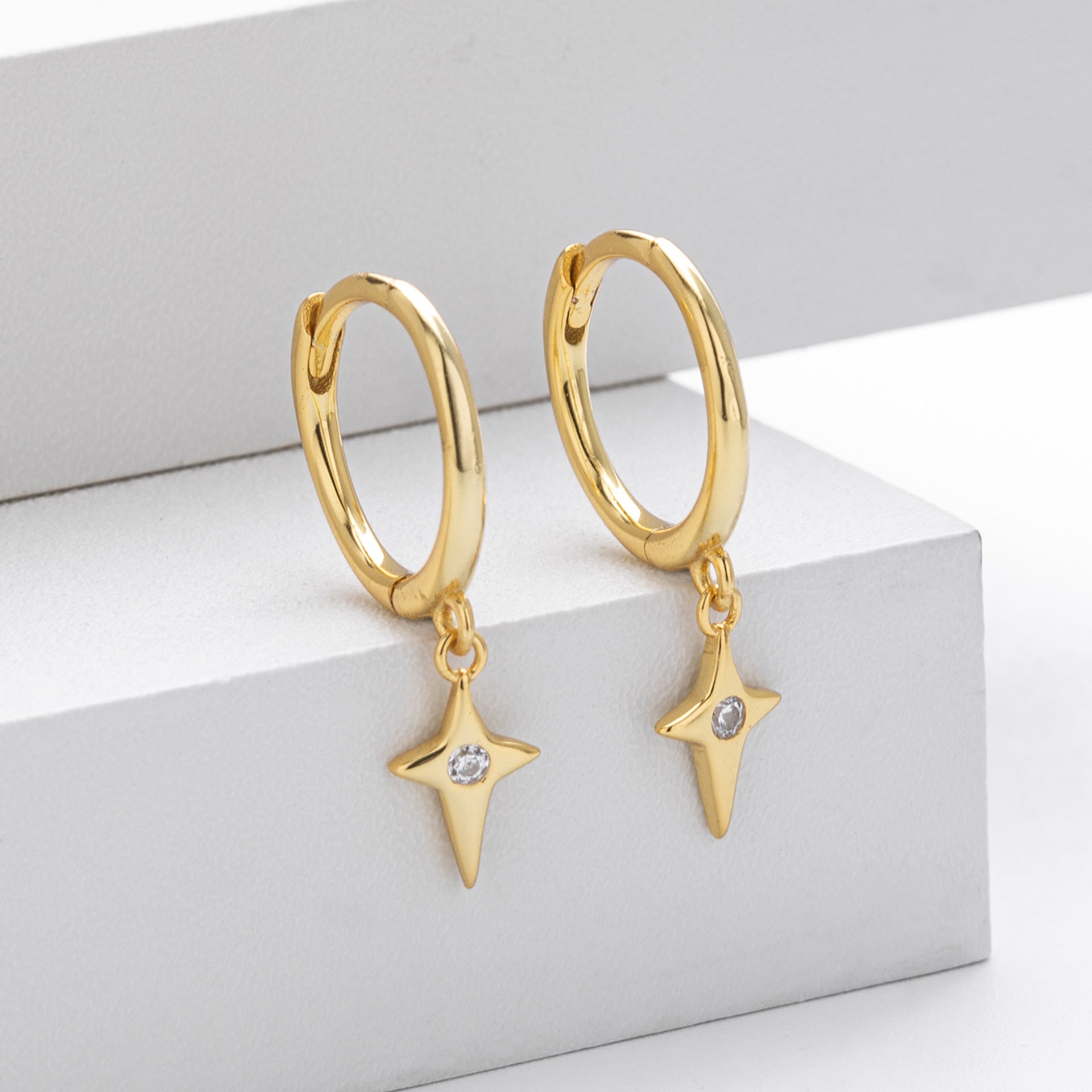 Damen Ohrhänger mit funkelndem Zirkonmotiv aus 925 Sterling Silber Shop Nory