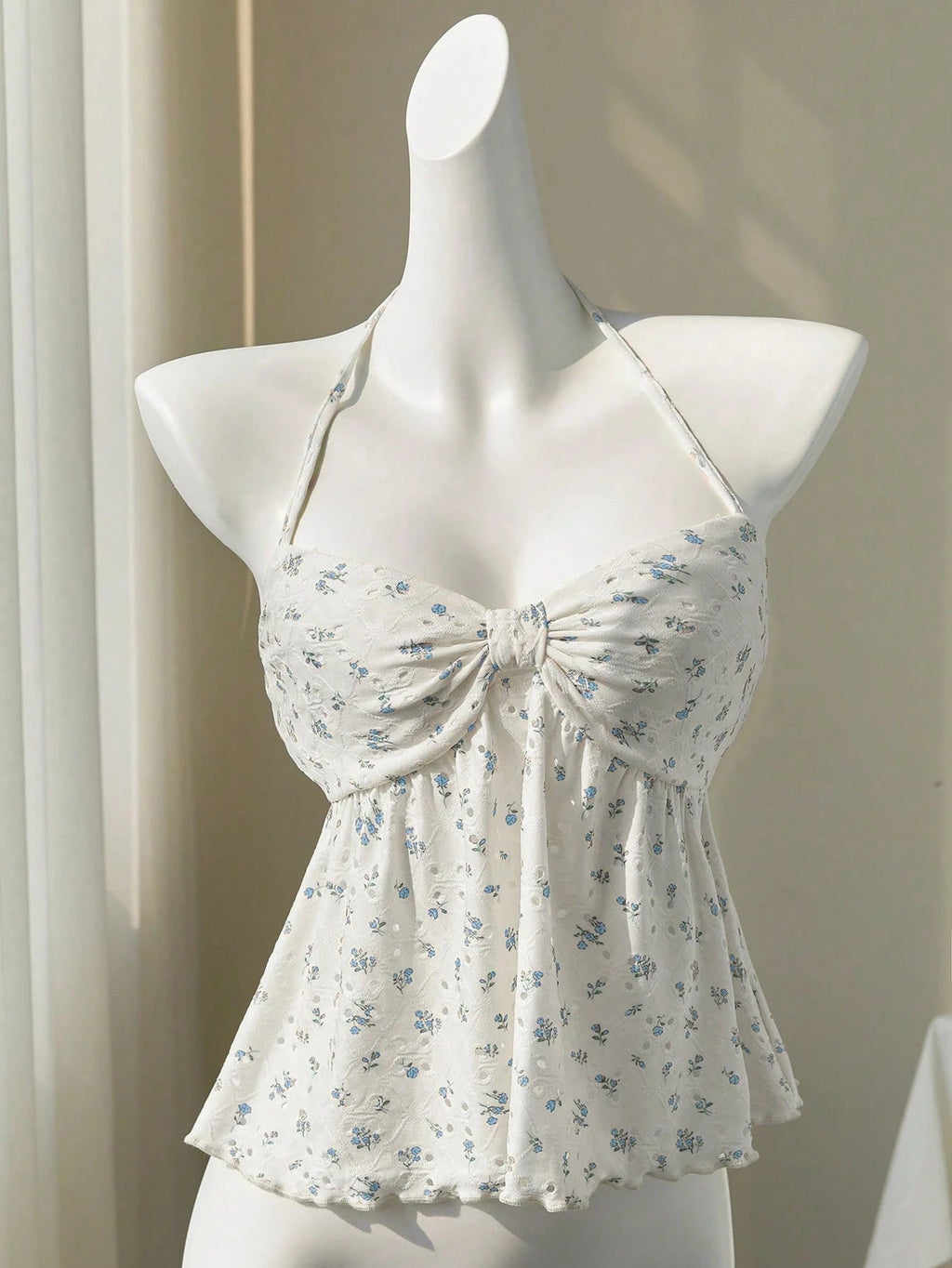 Damen romantisches Strandtop mit floralem Design und verspieltem Knoten