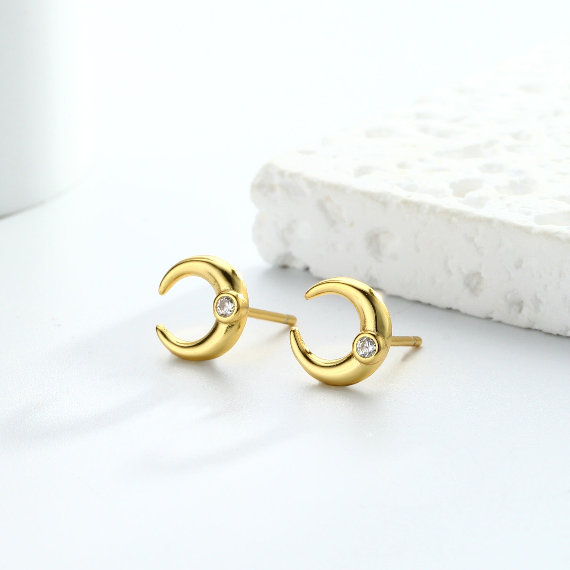 Damen Ohrstecker mit modernem Spikes-Design Shop Nory
