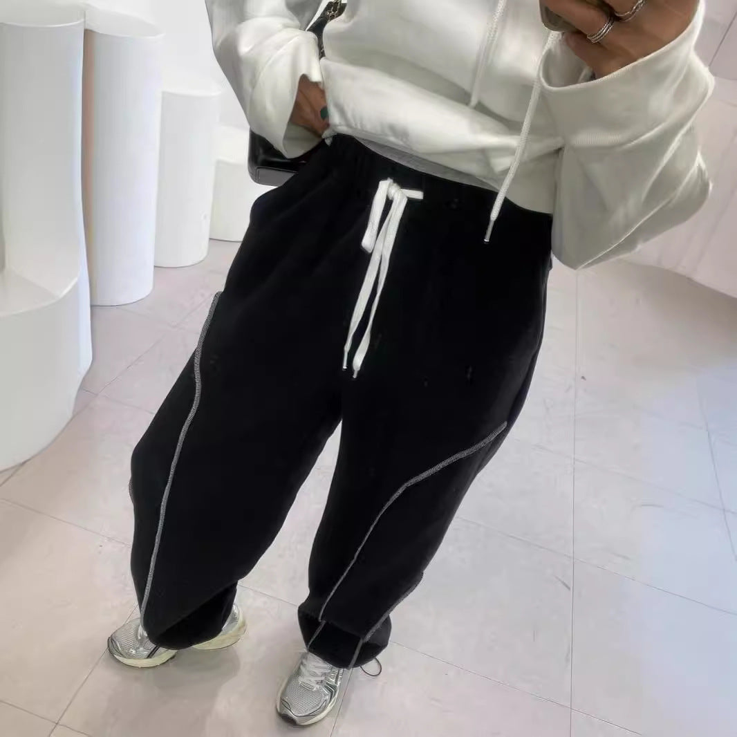 Damen Weite Sweatpants mit kontrastierenden Nahtdetails und Kordelzug Shop Nory