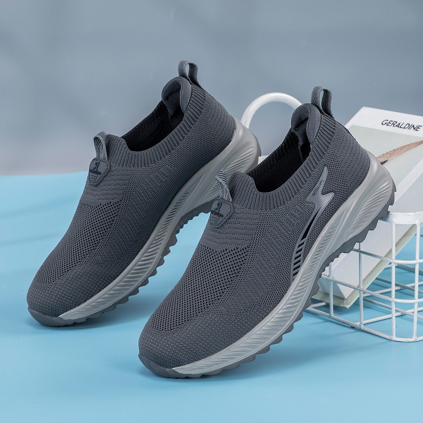 Damen Atmungsaktive Slip-On Sneakers mit dämpfender Sohle Shopnory