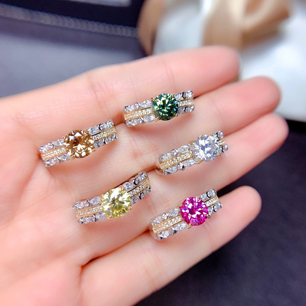 Damenring mit majestätischem, rundem Edelstein und glitzerndem Zirkonia-Besatz Shop Nory
