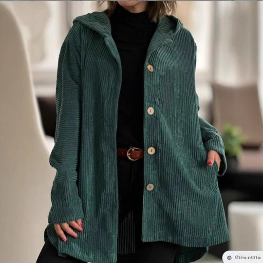 Damen Kapuzenjacke aus Rippstoff mit Holzknöpfen und Freizeit-Schnitt