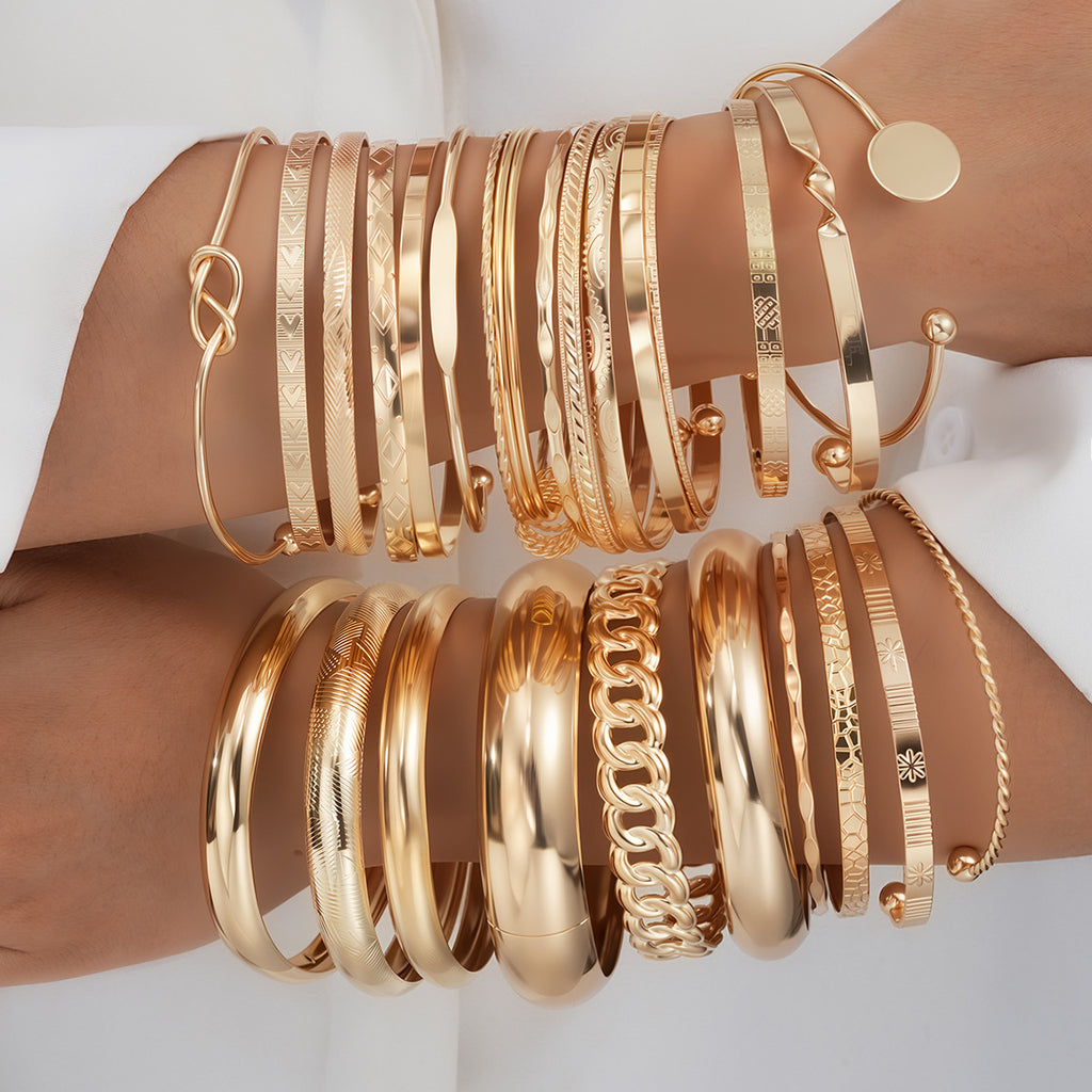 Damen Armreif-Set mit eleganten Designs und feinen Verzierungen Shop Nory