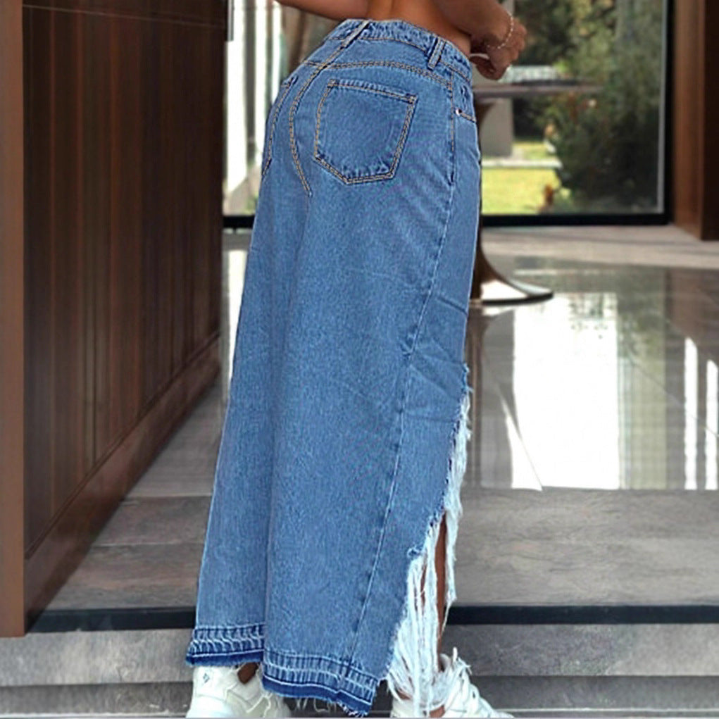 Damen Hochgeschnittener Denim-Midirock mit tiefem Vorderbeinschlitz, Destroyed-Detail und rohem Fransen-Saum Shop Nory
