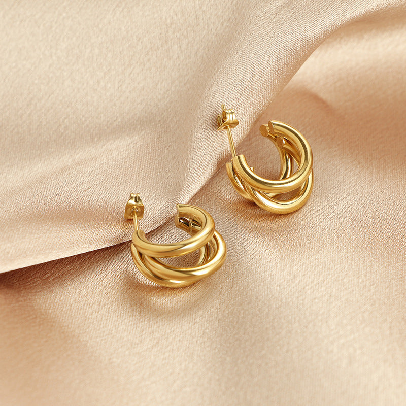 Damen zeitgenössische Triple Hoop Ohrringe Shop Nory