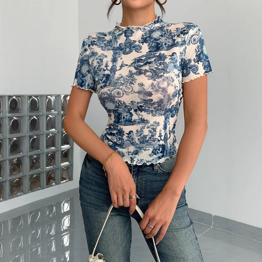 Damen Kurzes T-Shirt mit kreativem Druck und elegantem Stehkragen
