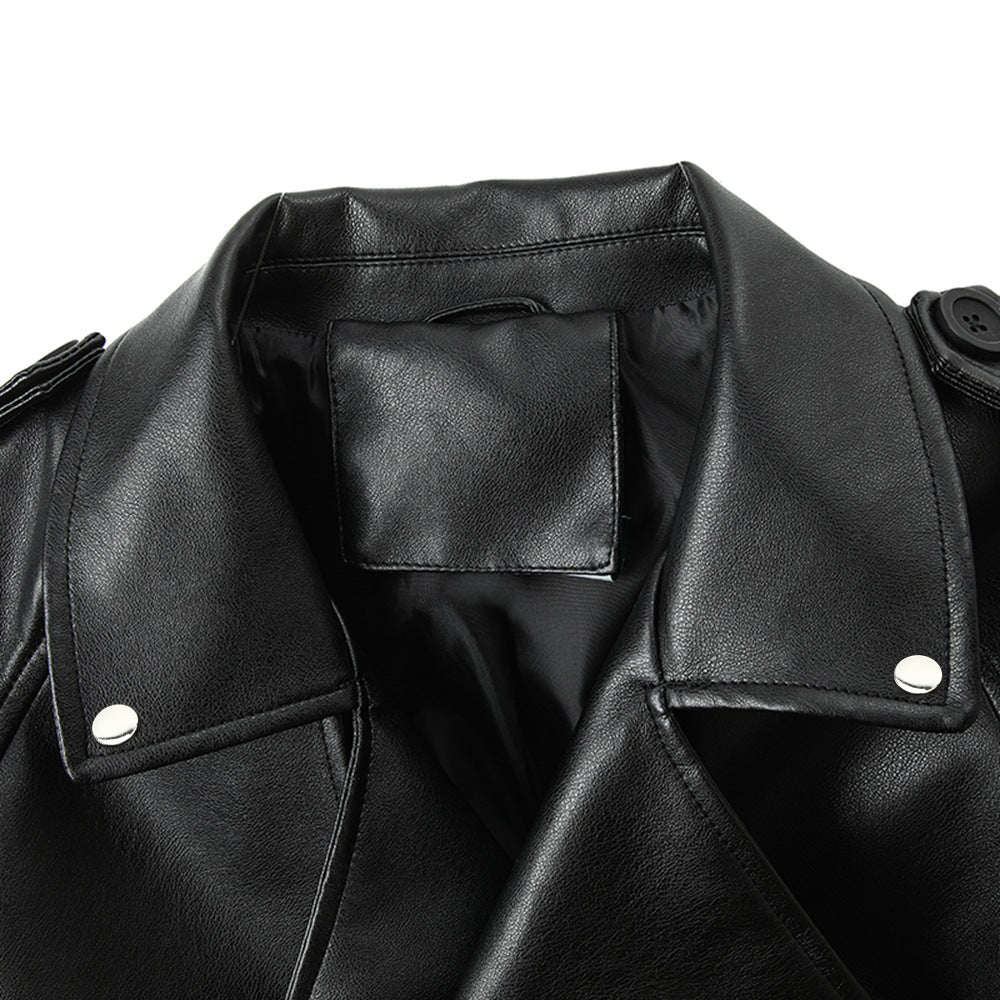 Damen Cropped Biker‑Trench aus weichem Kunstleder mit Schulterriegeln und Schnallenmanschetten Shop Nory