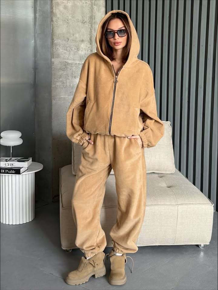 Damen Plüsch-Loungewear-Set mit Reißverschluss-Kapuzenjacke und taillenhoher Jogginghose Shop Nory
