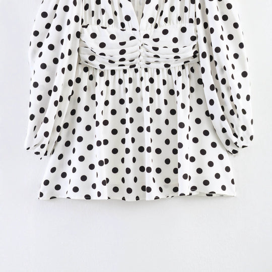 Damen Gepunktete Bluse mit tiefem V‑Ausschnitt, geraffter Taillenpartie und voluminösen Ballonärmeln Shop Nory