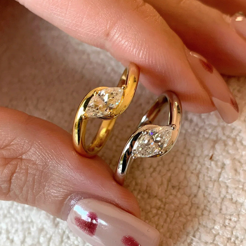 Damenring mit elegantem tropfenförmigem Zirkonia-Akzent Shop Nory