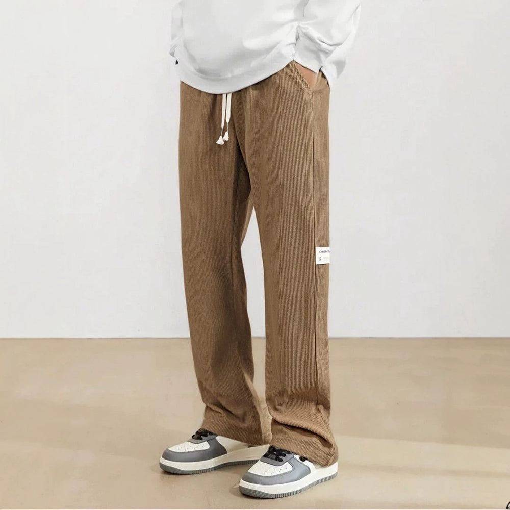 Herren Weite Cordhose im Relaxed-Fit mit Tunnelzug, geradem Bein & Label‑Patch Shop Nory