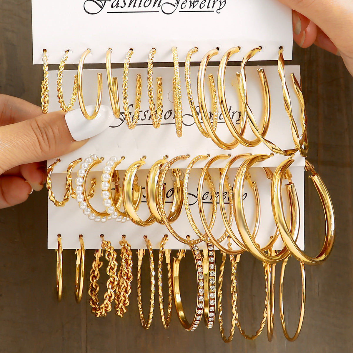 Damen Ohrstecker-Set mit verschiedenen eleganten Designs Shop Nory