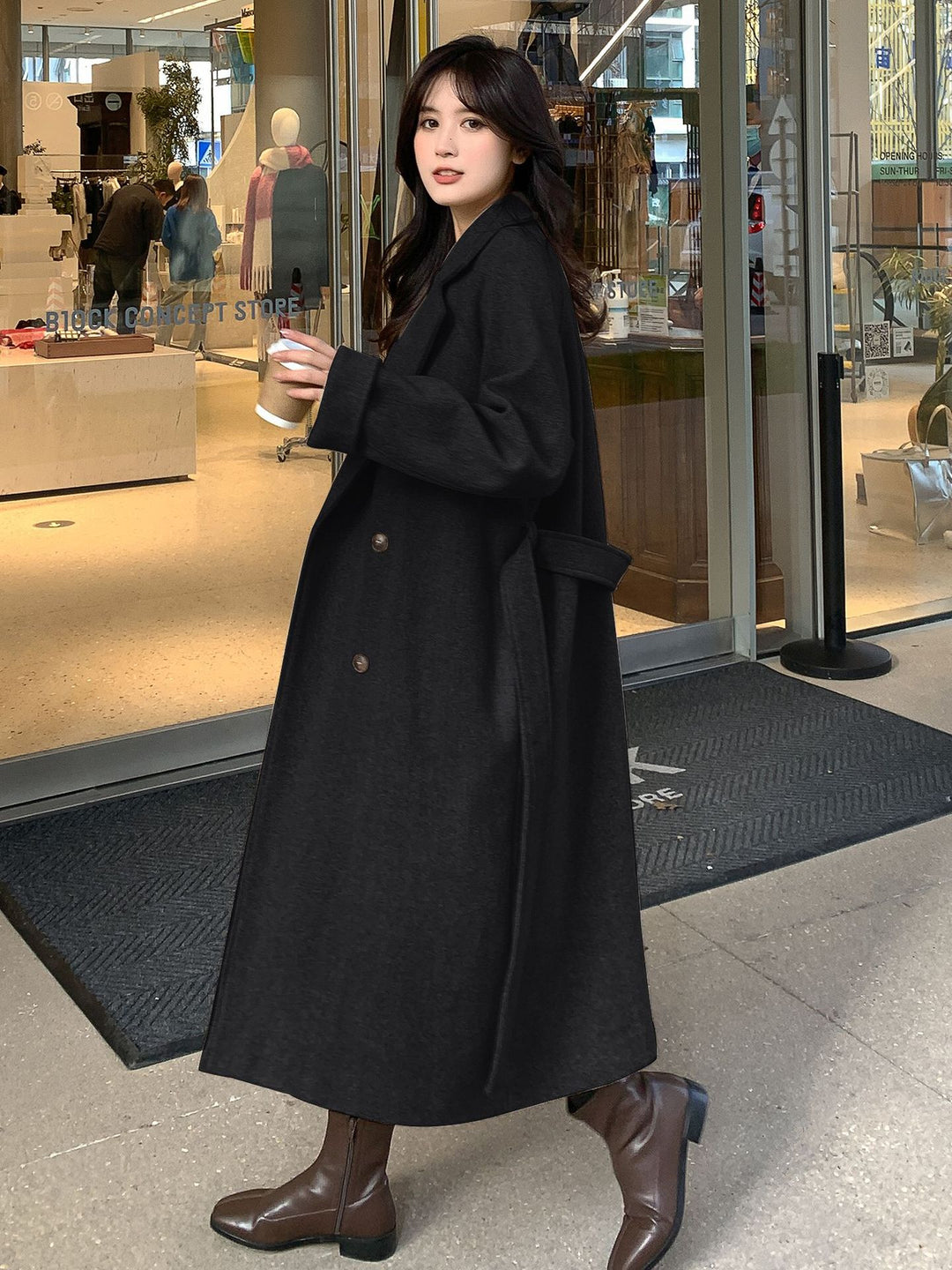 Damen Lang geschnittener Wollmix-Trenchcoat mit Taillenband und kastiger Schulterpartie Shop Nory