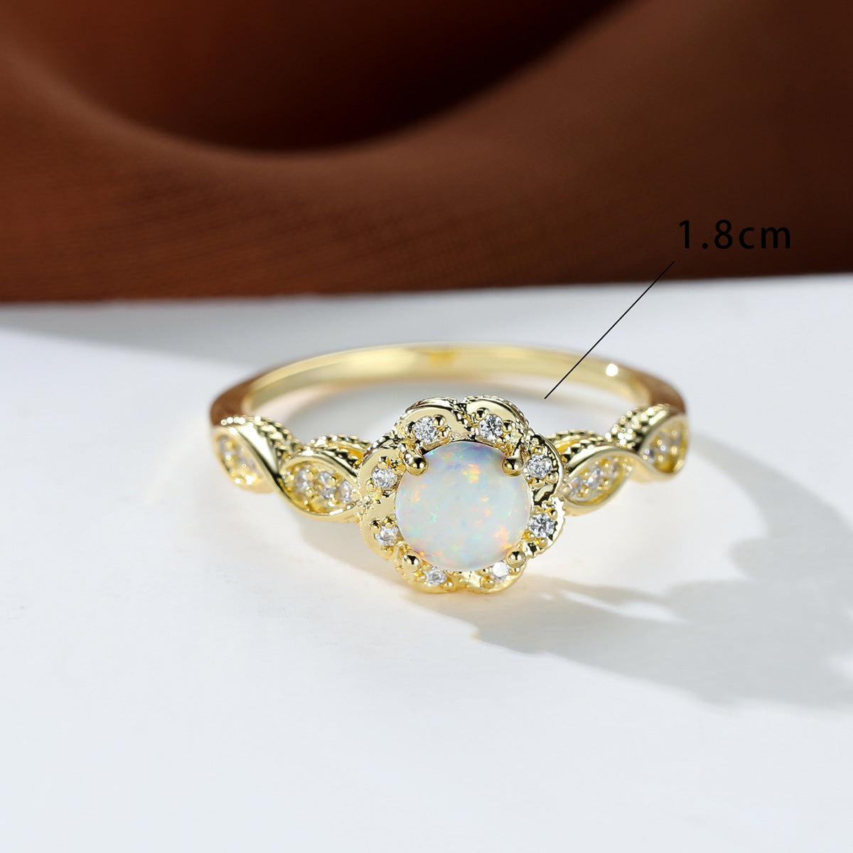 Damen Ring mit funkelndem Opal und floralem Design Shop Nory