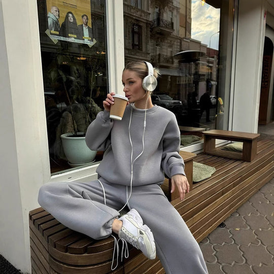 Damen Oversize-Sweatshirt und High-Waist Lounge-Jogginghose Set aus brushed Baumwollmix Shop Nory