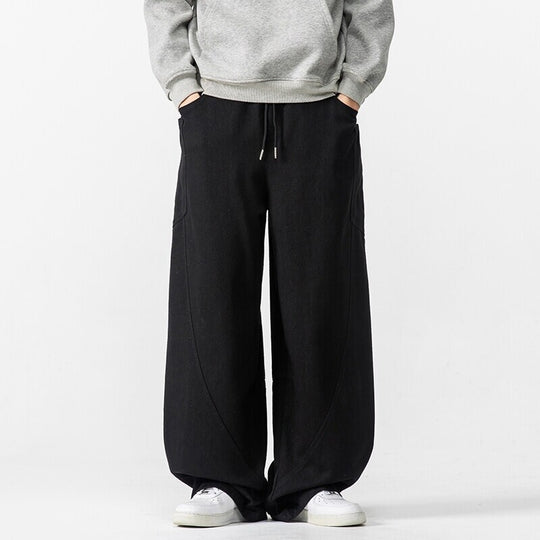 Herren Weite Loungehose mit Tunnelzug, aufgesetzten Taschen und markanten Panelnähten Shop Nory