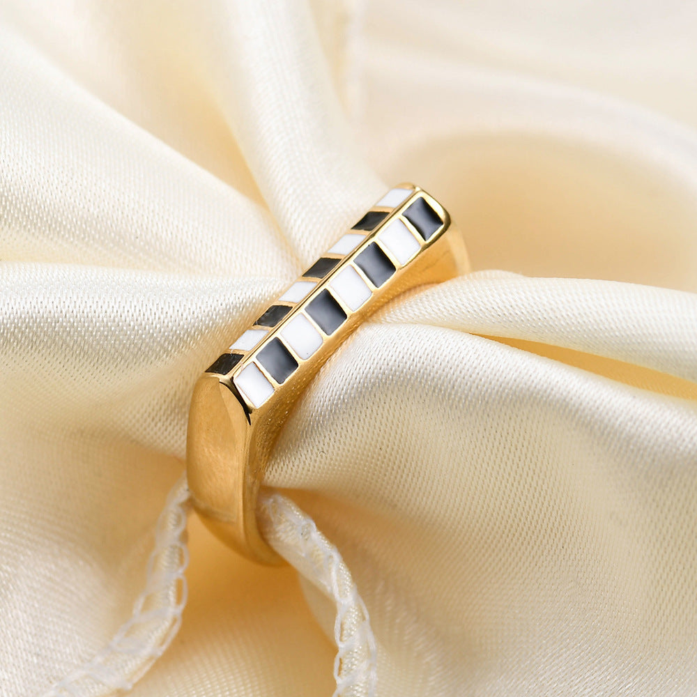 Damen Ring mit modernem Muster und glänzender Oberfläche Shop Nory