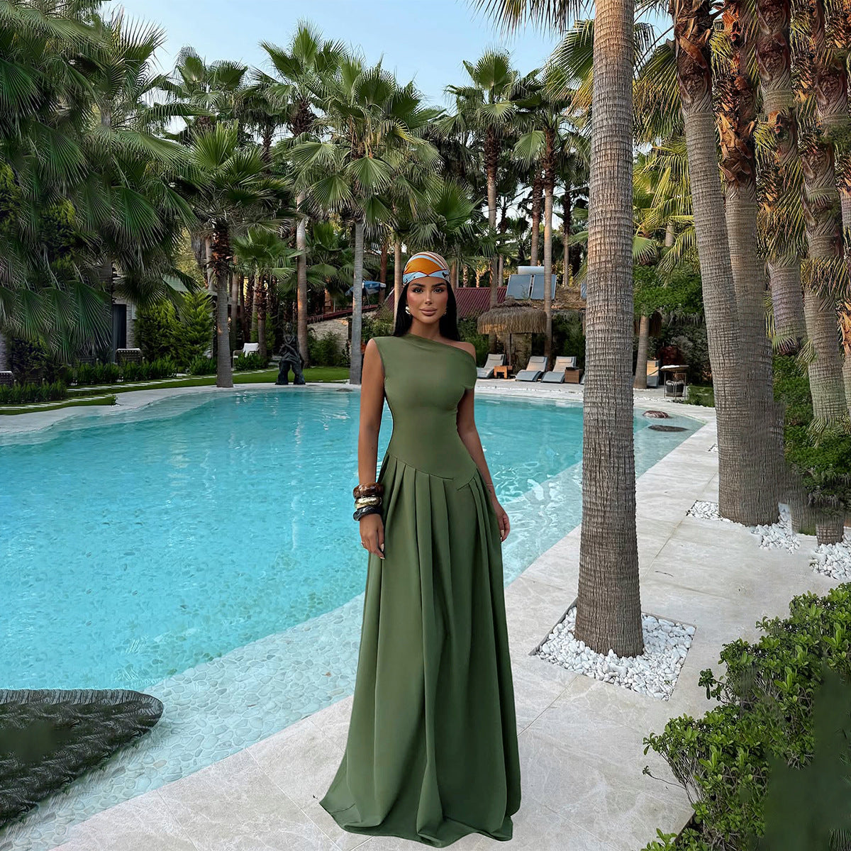 Damen Elegantes Abendkleid mit fließendem Schnitt und dekorativem Faltenwurf