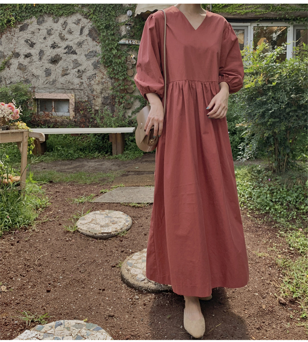 Damen Maxikleid mit V-Ausschnitt, geraffter Taillennaht und voluminösen dreiviertel-Ärmeln Shop Nory
