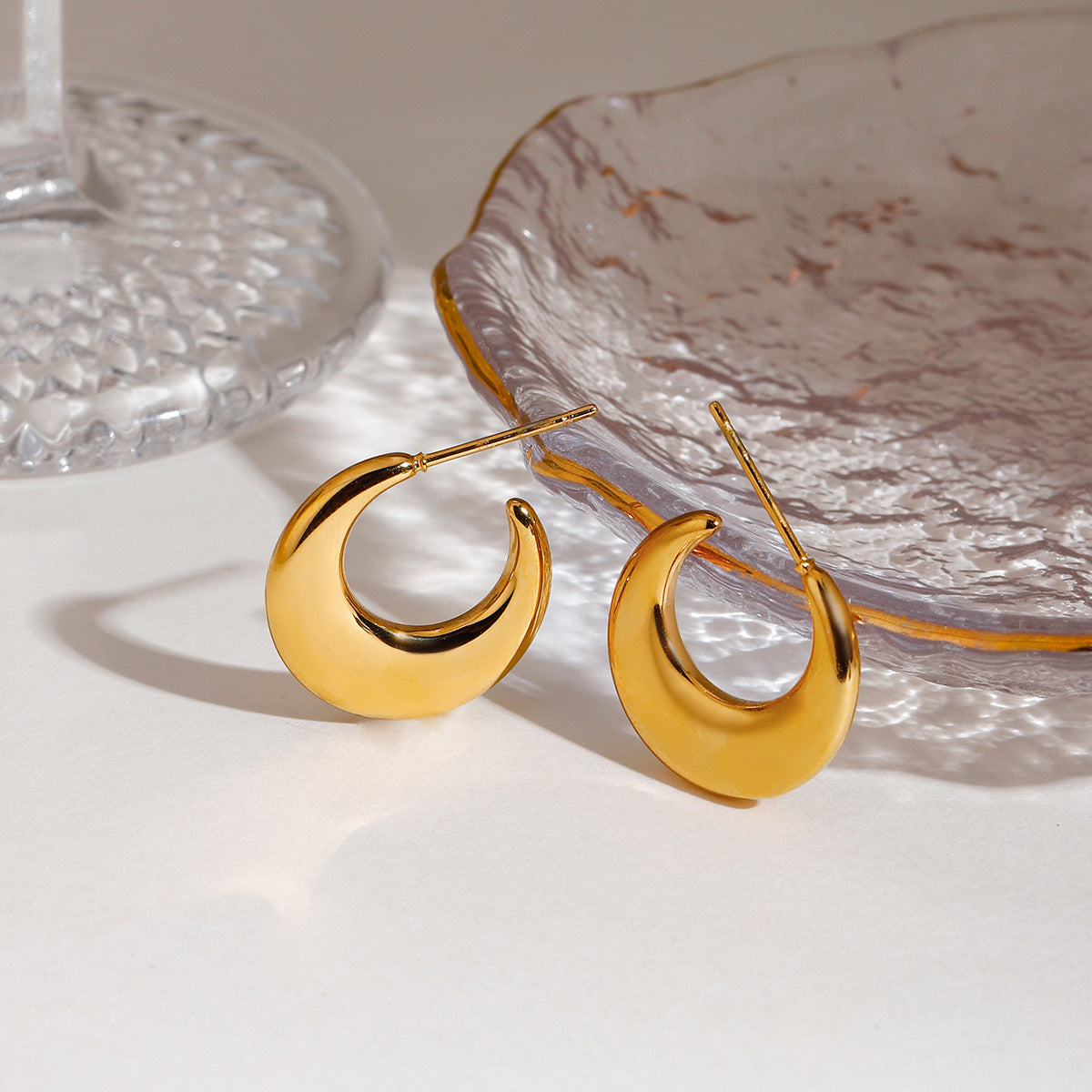Damen Ohrringe im eleganten Halbmond-Design aus hypoallergenem Edelstahl Shop Nory