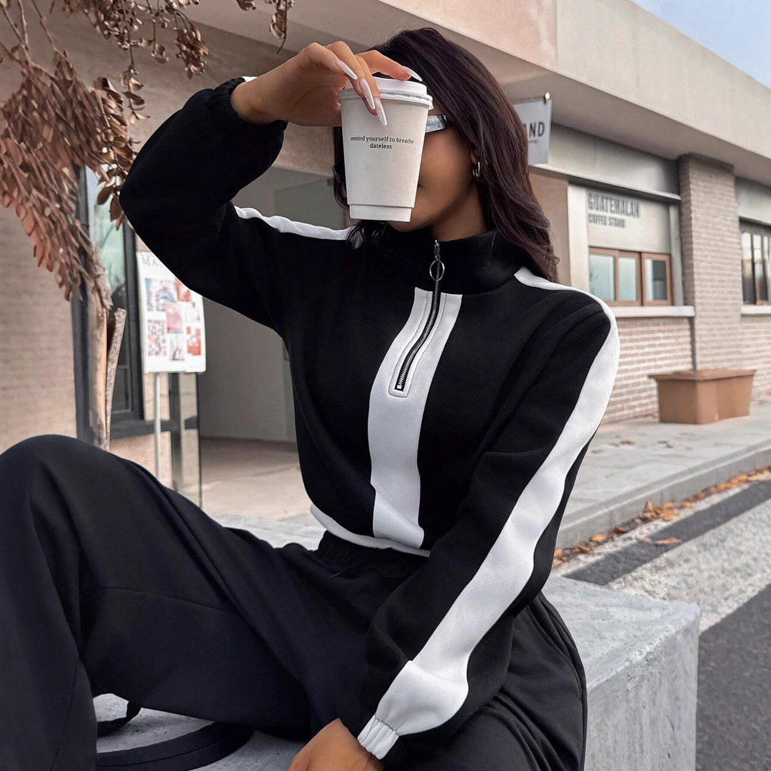 Damen kurzes Sweatshirt mit Halbreißverschluss und elastischer Bund Jogginghose Set Shop Nory