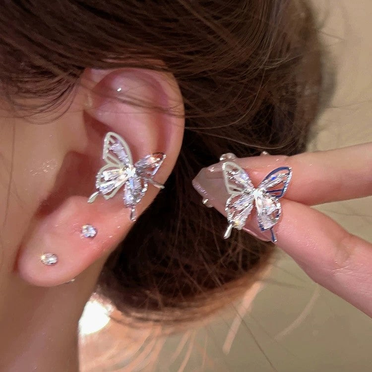 Damen Ohrringe im eleganten Schmetterlingsdesign mit funkelnden Kristallen Shop Nory