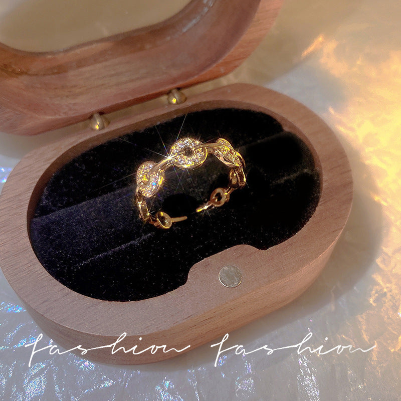 Damen Glänzender Ring mit Kettendesign und funkelnden Zirkonia Shop Nory