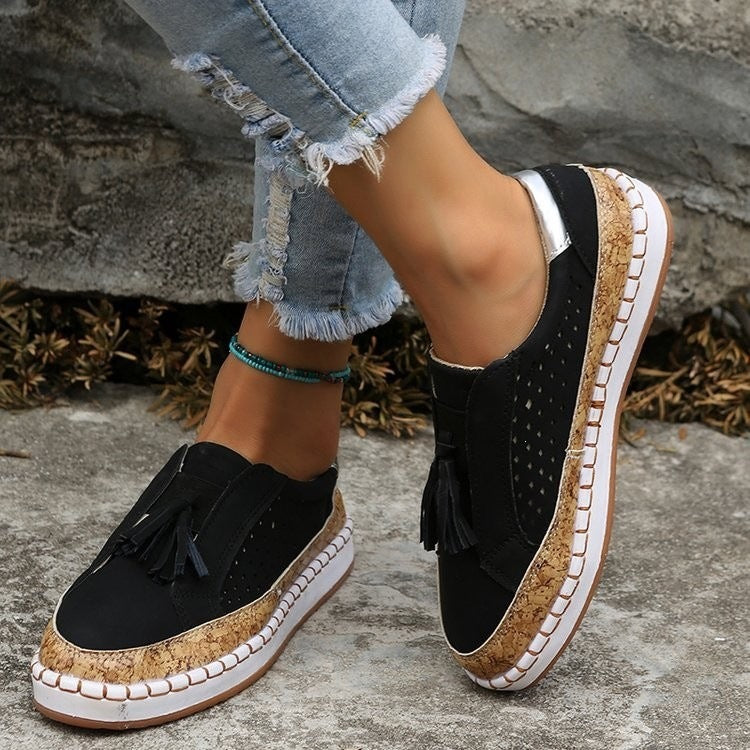 Damen Slip-On Keil-Sneaker mit Kork-Plateau, Quasten und perforiertem Obermaterial Shop Nory