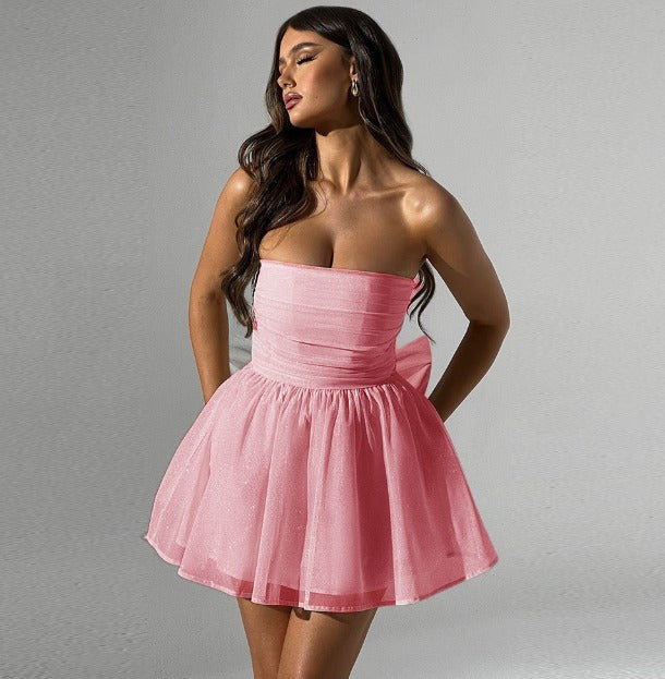 Damen Neckholder Minikleid mit schimmernden Details und eleganter Silhouette