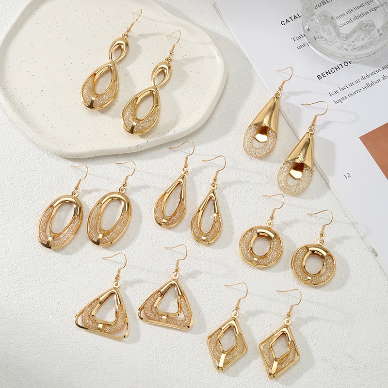 Damen Ohrringe mit filigranem, modernem Design Shop Nory