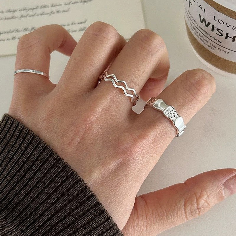 Damen Ring mit modernem geometrischen Design und strukturierten Oberflächen Shop Nory