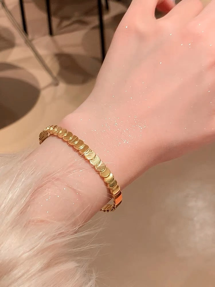 Damen elegante gewellter Rand Stapelarmband Shop Nory