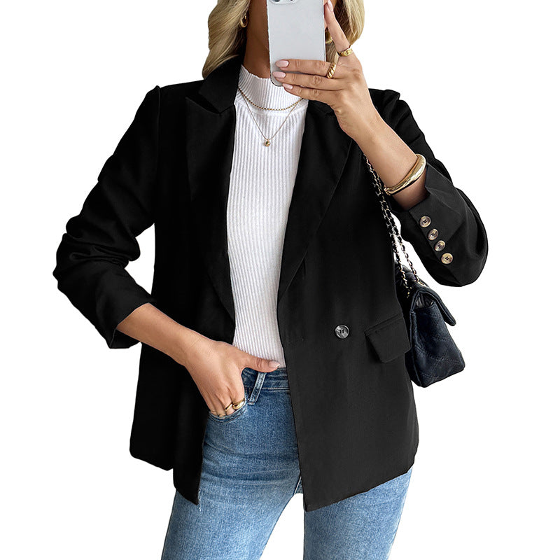 Damen Figurschmeichelnder Longblazer mit eingesetztem Knopf, gerollten Ärmeln und Pattentaschen Shop Nory