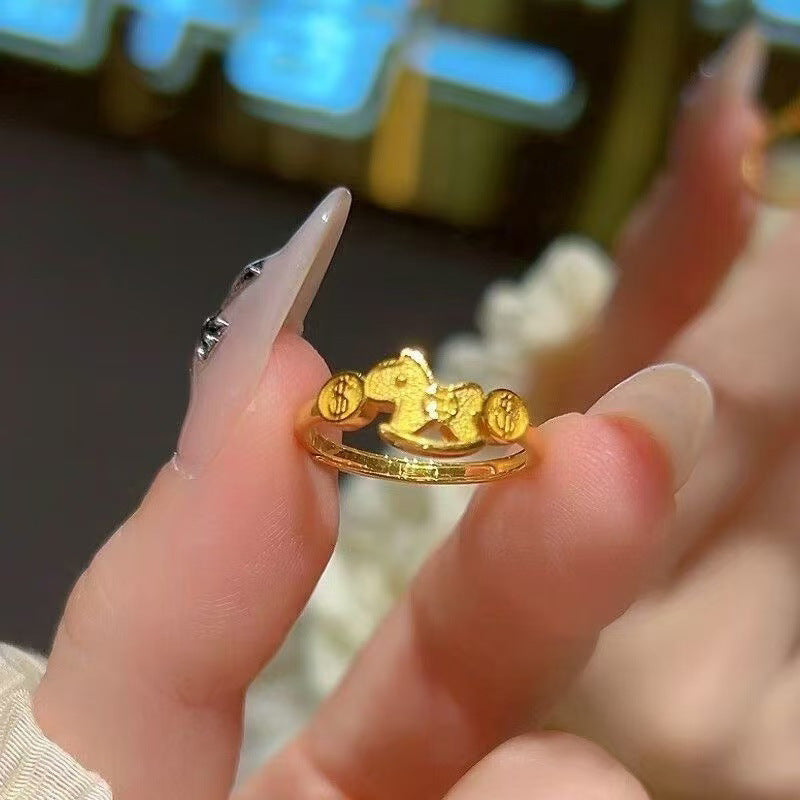 Damen kreativer Ring mit verspieltem Pferdemotiv und Geldsymbolen Shop Nory