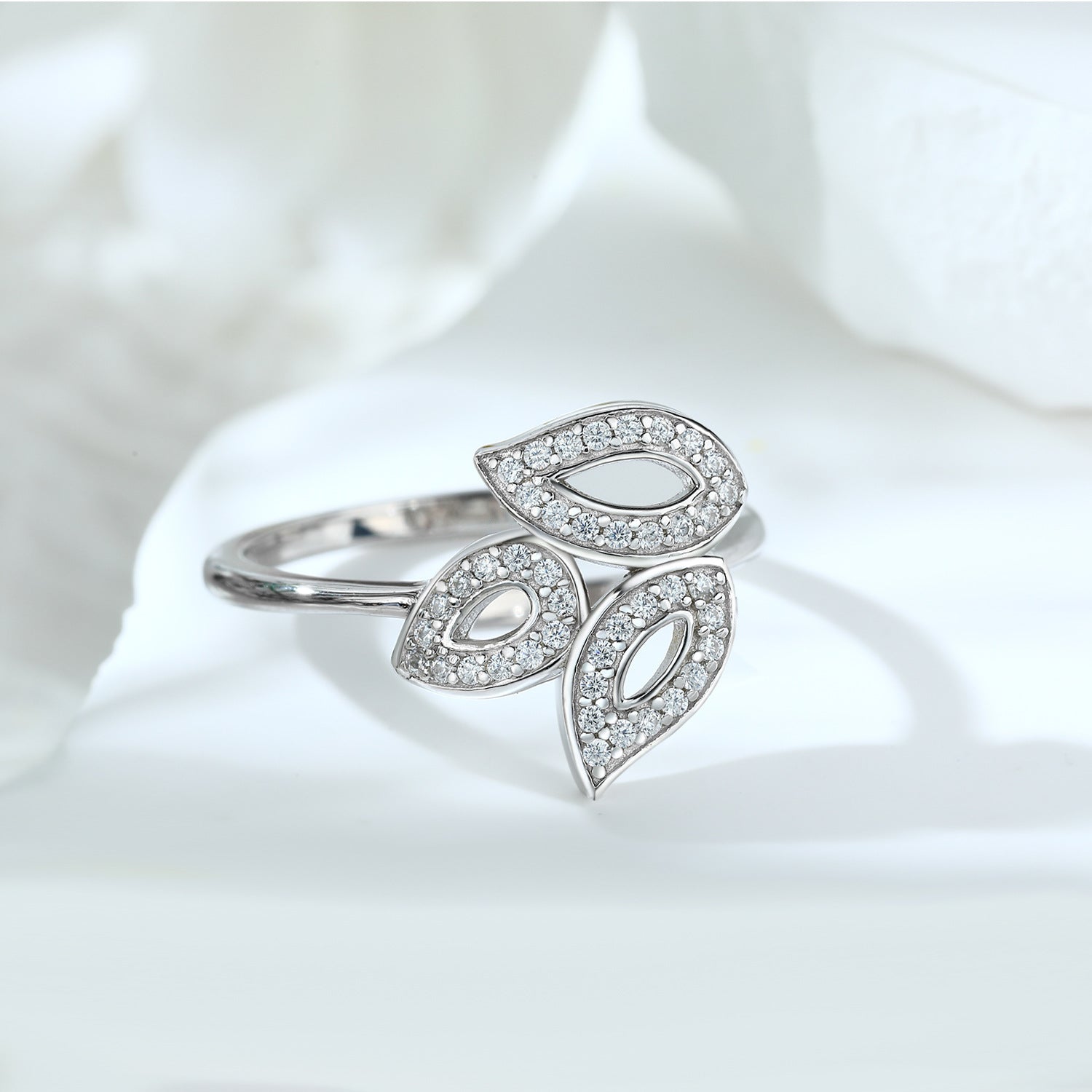 Damen Ring mit funkelndem Blattdesign und exquisite Zirkonia-Besatz Shop Nory