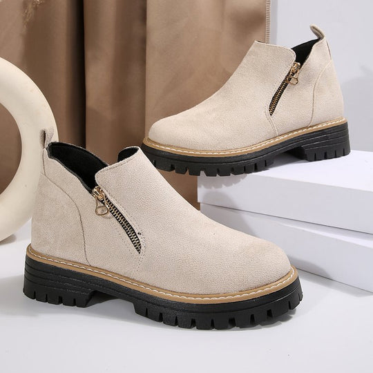 Damen Kurzschaft-Stiefeletten aus Veloursoptik mit seitlichem Reißverschluss und grober Profilsohle Shop Nory