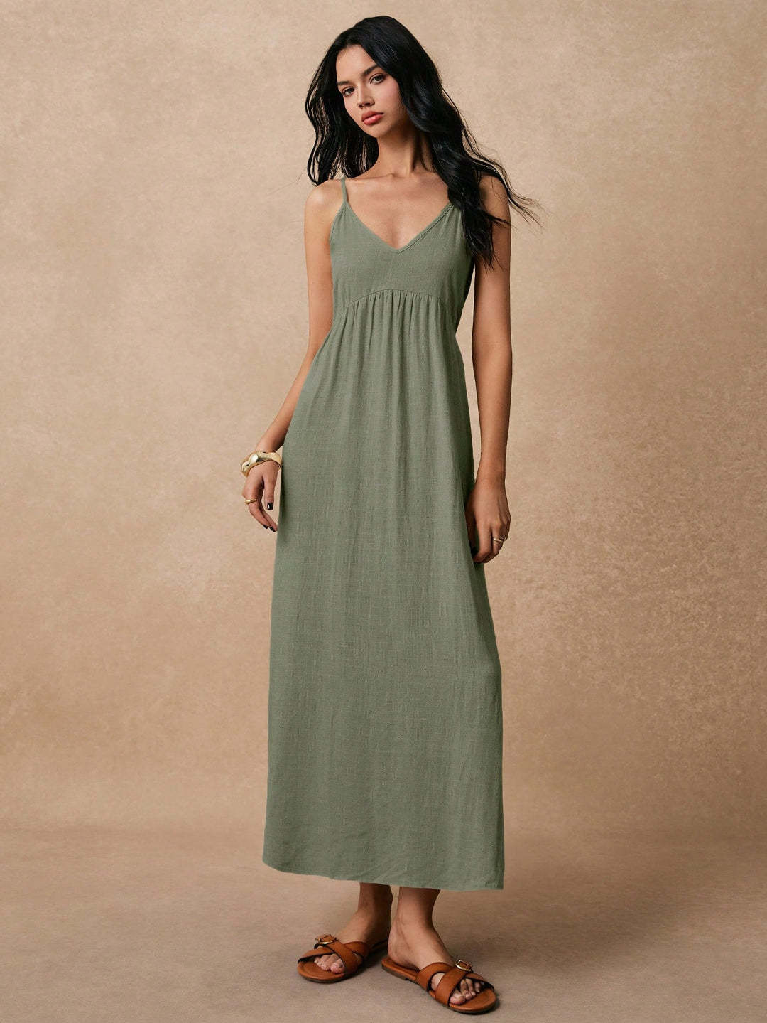 Damen Maxikleid mit feinen Spaghettiträgern und leichtem, atmungsaktivem Material Shopnory