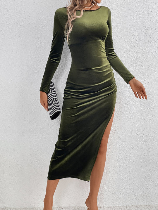 Damen figurbetontes Samt-Maxikleid mit langen Ärmeln, taillierter Silhouette und hohem Beinschlitz Shop Nory