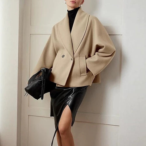 Damen Kurz geschnittener Boxy-Wollmantel mit Schalkragen und überschnittener Schulter Shop Nory