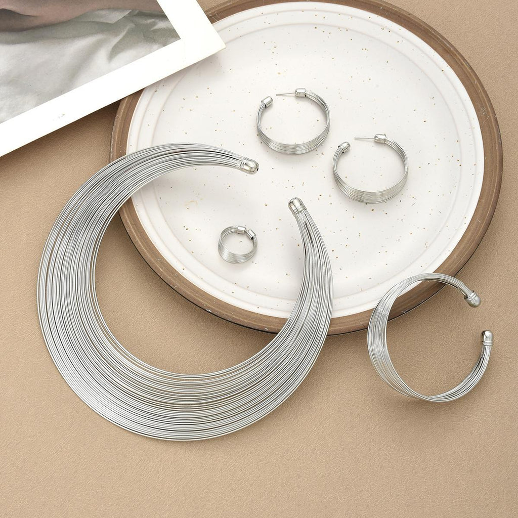 Damen modernes und elegantes Schmuckset mit auffälligem Design Shop Nory